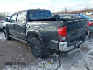 2018 Toyota Tacoma SR with VIN 3TMCZ5AN6JM121723, listed as a IAAI auction lot 41396387 with 78,594 mi miles. Bid and sale history available at carsss.com. Image 3.