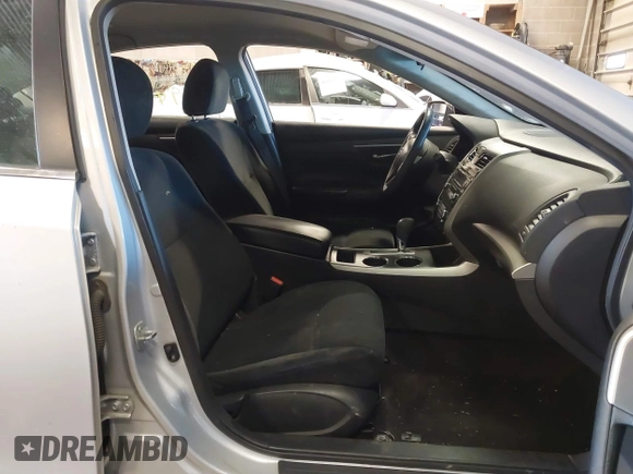 2015 Nissan Altima 2.5 S with VIN 1N4AL3AP3FC450926, listed as a IAAI auction lot 41599401 with 109,275 mi miles. Bid and sale history available at carsss.com. Image 5.
