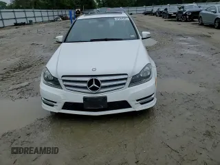 2013 Mercedes-Benz C 250 Sport z VIN WDDGF4HB3DR270325, wystawiony jako Copart lot #57044585 z przebiegiem 107 453 mil mil oraz Szkoda całkowita • Salvage title. Historia ofert i sprzedaży dostępna na DreamBid. Obrazek 13.