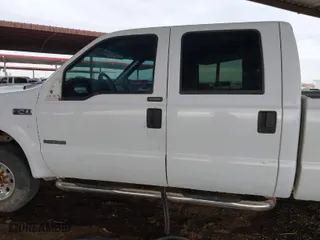 2004 Ford Super Duty F-250 XL with VIN 1FTNW21P04EA45282, listed as a IAAI auction lot 41575537 with 189,330 mi miles. Bid and sale history available at carsss.com. Image 14.