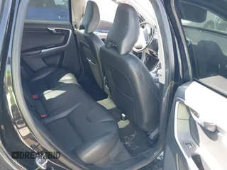 2016 Volvo XC60 T5 Drive-E Premier с VIN YV440MDK1G2853880, выставлен на аукционе IAAI как лот 41897901 с пробегом 125 418 миль миль и . История ставок и продаж доступна на DreamBid. Изображение 8.