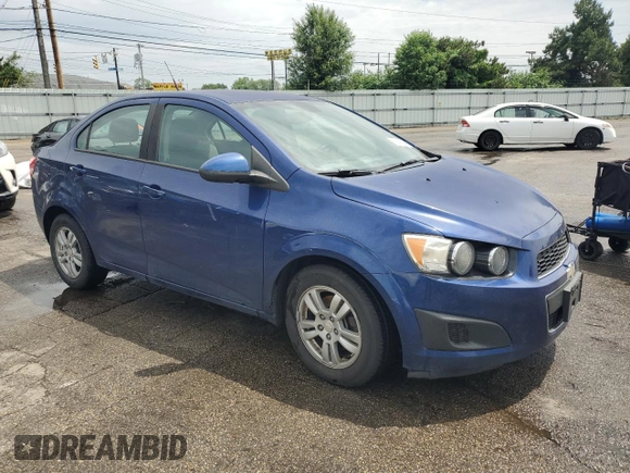 2012 Chevrolet Sonic LS z VIN 1G1JA5SH5C4192846, wystawiony jako Copart lot #59932985 z przebiegiem 122 598 mil mil oraz Szkoda całkowita • Salvage title. Historia ofert i sprzedaży dostępna na DreamBid. Obrazek 4.