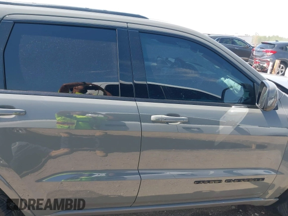 2020 Jeep Grand Cherokee Altitude with VIN 1C4RJEAG8LC391785, listed as a IAAI auction lot 42030302 with 55,622 mi miles and . Bid and sale history available at DreamBid. Image 13.