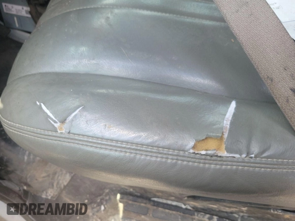 2017 Chevrolet Express Cargo с VIN 1GCWGAFF4H1345724, выставлен на аукционе IAAI как лот 42847825 с пробегом 176 392 миль миль и . История ставок и продаж доступна на DreamBid. Изображение 26.