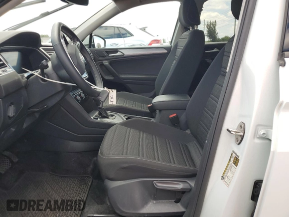 2024 Volkswagen Tiguan S с VIN 3VVRB7AX0RM068557, выставлен на аукционе Copart как лот 52152045 с пробегом 26 057 миль миль и Списание • Salvage title. История ставок и продаж доступна на DreamBid. Изображение 7.
