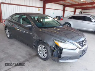 2017 Nissan Altima S z VIN 1N4AL3AP9HN333102, wystawiony jako IAAI lot #42415710 z przebiegiem 185 014 mil mil oraz . Historia ofert i sprzedaży dostępna na DreamBid. Obrazek 1.