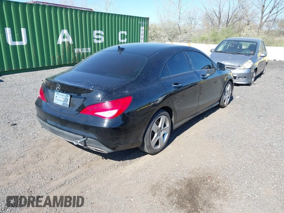 2018 Mercedes-Benz CLA 250 with VIN WDDSJ4GB5JN639845, listed as a IAAI auction lot 42042340 with 52,604 mi miles and . Bid and sale history available at DreamBid. Image 4.