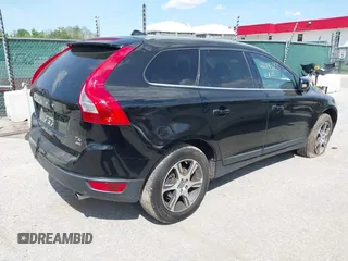 2013 Volvo XC60 T6 с VIN YV4902DZXD2445302, выставлен на аукционе IAAI как лот 42145755 с пробегом 115 547 миль миль и . История ставок и продаж доступна на DreamBid. Изображение 4.