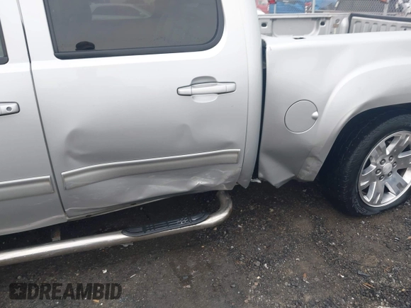 2013 GMC Sierra 1500 SLT with VIN 3GTP2WE74DG115414, listed as a IAAI auction lot 42441966 with 291,605 mi miles and . Bid and sale history available at DreamBid. Image 6.