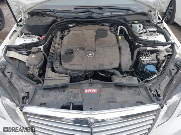 2012 Mercedes-Benz E-Class E 350 Luxury with VIN WDDHF5KB0CA588841, listed as a IAAI auction lot 41371990 with 108,480 mi miles. Bid and sale history available at carsss.com. Image 10.