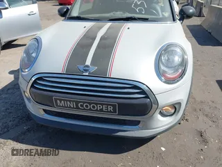 2015 MINI Hardtop с VIN WMWXM5C51F3A57788, выставлен на аукционе IAAI как лот 42103399 с пробегом 150 000 миль миль и . История ставок и продаж доступна на DreamBid. Изображение 6.