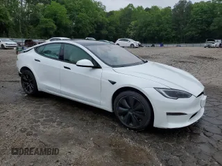 2022 Tesla Model S with VIN 5YJSA1E59NF488969, listed as a Copart auction lot 53686495 with 20,040 mi miles and Salvage Title. Bid and sale history available at DreamBid. Image 4.