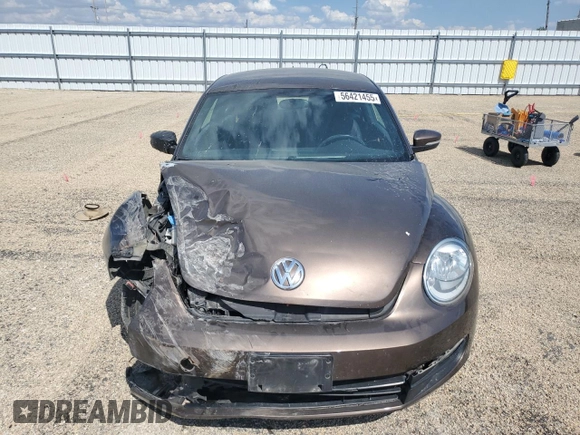 2012 Volkswagen Beetle 2.5L with VIN 3VWHX7AT2CM616099, listed as a Copart auction lot 56421455 with 225,279 mi miles and Salvage title. Bid and sale history available at DreamBid. Image 5.