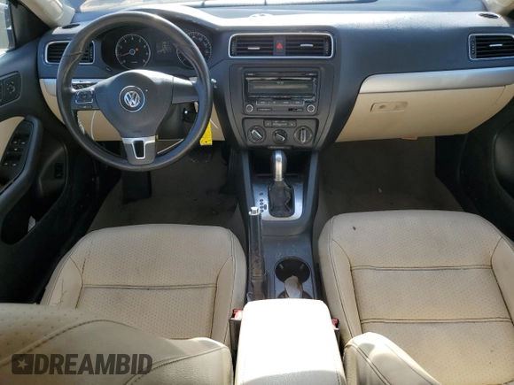 2013 Volkswagen Jetta SE with VIN 3VWDX7AJ5DM443466, listed as a Copart auction lot 56181425 with 131,557 mi miles and Salvage title. Bid and sale history available at DreamBid. Image 8.
