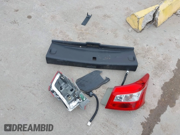 2017 Nissan Sentra SL с VIN 3N1AB7APXHY380603, выставлен на аукционе IAAI как лот 41417877 с пробегом 101 955 миль миль и . История ставок и продаж доступна на DreamBid. Изображение 12.