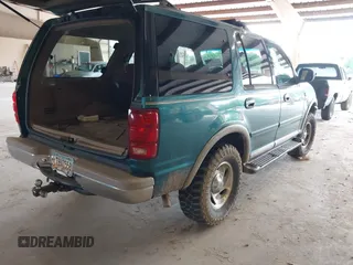 1998 Ford Expedition XLT z VIN 1FMPU18L7WLB31520, wystawiony jako IAAI lot #42240145 z przebiegiem 231 104 mil mil oraz . Historia ofert i sprzedaży dostępna na DreamBid. Obrazek 4.