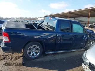 2022 Ram 1500 Big Horn z VIN 1C6RRFBG7NN423072, wystawiony jako IAAI lot #41531127 z przebiegiem 41 347 mil mil oraz . Historia ofert i sprzedaży dostępna na DreamBid. Obrazek 14.