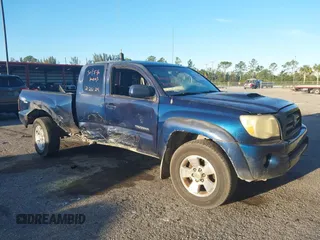 2006 Toyota Tacoma with VIN 5TEUU42N86Z174218, listed as a IAAI auction lot 41740343 with 202,430 mi miles. Bid and sale history available at carsss.com. Image 1.