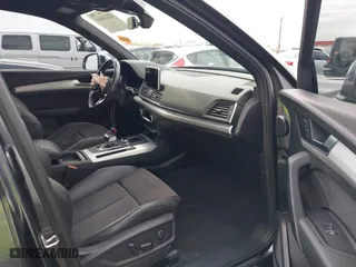 2018 Audi SQ5 Premium Plus with VIN WA1A4AFYXJ2238885, listed as a IAAI auction lot 42024865 with 72,802 mi miles. Bid and sale history available at carsss.com. Image 5.