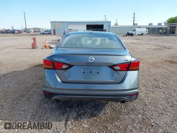 2022 Nissan Altima 2.5 SR with VIN 1N4BL4CV7NN346433, listed as a IAAI auction lot 42037526 with 64,300 mi miles. Bid and sale history available at carsss.com. Image 17.