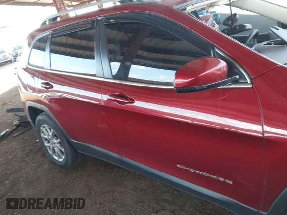 2017 Jeep Cherokee Latitude with VIN 1C4PJMCB4HW570754, listed as a IAAI auction lot 42159375 with 154,887 mi miles. Bid and sale history available at carsss.com. Image 13.