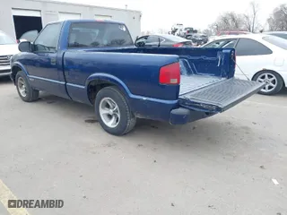 1999 Chevrolet S-10 LS with VIN 1GCCS1443XK240071, listed as a IAAI auction lot 41725612 with 188,862 mi miles. Bid and sale history available at carsss.com. Image 3.