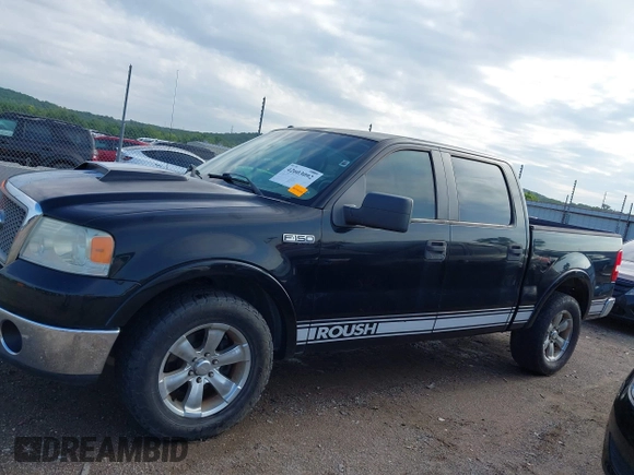 2007 Ford F-150 XLT z VIN 1FTPW12V77KA45172, wystawiony jako IAAI lot #42603092 z przebiegiem 101 887 mil mil oraz . Historia ofert i sprzedaży dostępna na DreamBid. Obrazek 14.