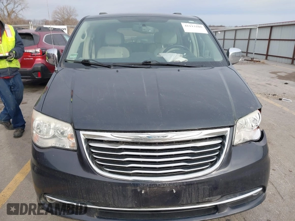 2014 Chrysler Town & Country Touring L 30th Anniversary z VIN 2C4RC1CG4ER133192, wystawiony jako IAAI lot #41113205 z przebiegiem 191 964 mil mil oraz . Historia ofert i sprzedaży dostępna na DreamBid. Obrazek 12.