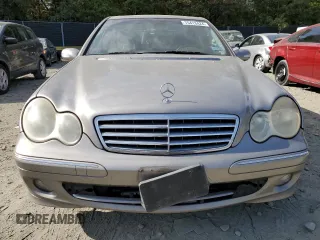 2005 Mercedes-Benz C 320 с VIN WDBRF84J15F669713, выставлен на аукционе Copart как лот 75413424 с пробегом 260 776 миль миль и Списание • Salvage title. История ставок и продаж доступна на DreamBid. Изображение 5.