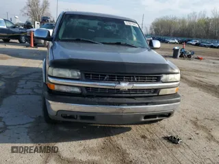 2001 Chevrolet Silverado 1500 LS with VIN 2GCEC19T211106262, listed as a Copart auction lot 51931045 with 206,099 mi miles and Salvage Title. Bid and sale history available at DreamBid. Image 5.