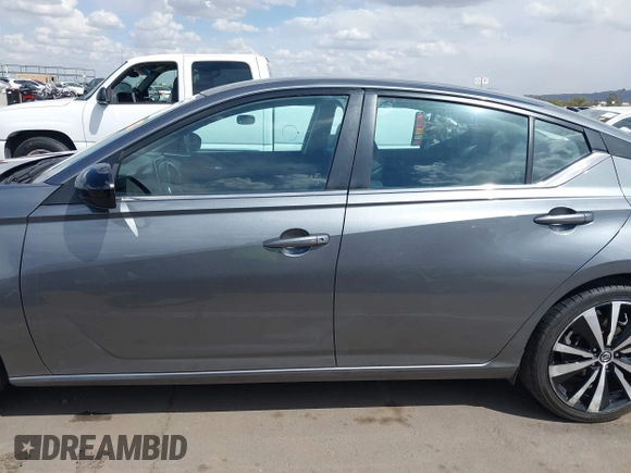 2021 Nissan Altima 2.5 SR with VIN 1N4BL4CV5MN305099, listed as a IAAI auction lot 41669894 with 97,251 mi miles. Bid and sale history available at carsss.com. Image 15.