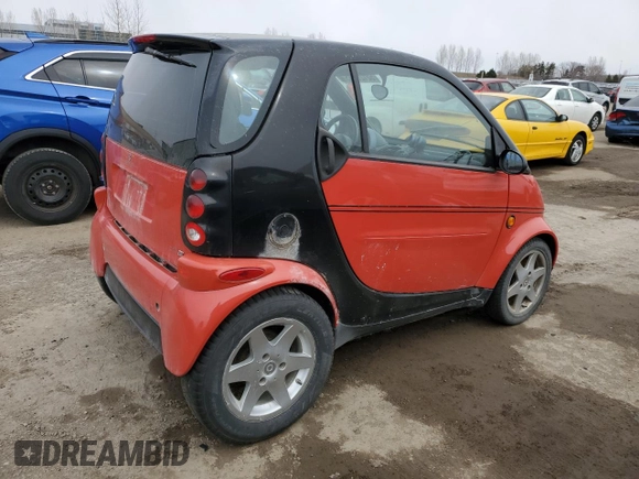 2006 Smart fortwo z VIN WMEAJ00F36J255140, wystawiony jako Copart lot #52120555 z przebiegiem Nie podano mil oraz Tytuł czysty. Historia ofert i sprzedaży dostępna na DreamBid. Obrazek 3.