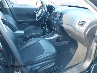 2017 Jeep Compass Latitude with VIN 3C4NJDBB8HT679989, listed as a IAAI auction lot 41499263 with 73,369 mi miles. Bid and sale history available at carsss.com. Image 5.
