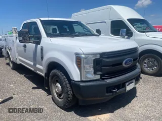 2019 Ford F-350 XL with VIN 1FD7X3A64KEG78525, listed as a IAAI auction lot 42726883 with 157,975 mi miles and . Bid and sale history available at DreamBid. Image 17.