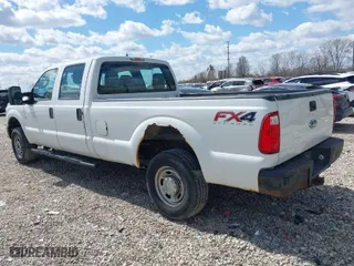 2011 Ford Super Duty F-250 SRW XL with VIN 1FT7W2B63BEA30495, listed as a IAAI auction lot 41889277 with 186,382 mi miles. Bid and sale history available at carsss.com. Image 3.