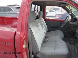 1993 Toyota 2WD Pickups with VIN 4TARN81A0PZ083185, listed as a IAAI auction lot 41876634 with 175,398 mi miles. Bid and sale history available at carsss.com. Image 8.