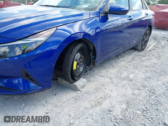 2023 Hyundai Elantra SEL z VIN 5NPLM4AG0PH117112, wystawiony jako IAAI lot #42311209 z przebiegiem 20 223 mil mil oraz . Historia ofert i sprzedaży dostępna na DreamBid. Obrazek 6.