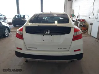 2014 Honda Crosstour EX-L with VIN 5J6TF2H58EL002246, listed as a IAAI auction lot 42086143 with 70,986 mi miles. Bid and sale history available at carsss.com. Image 16.