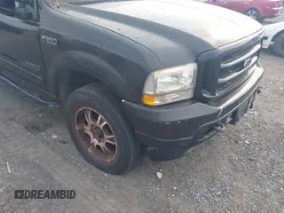 2002 Ford F-350 XL с VIN 3FTSW31F22MA15417, выставлен на аукционе IAAI как лот 42450802 с пробегом Не указан миль и . История ставок и продаж доступна на DreamBid. Изображение 6.