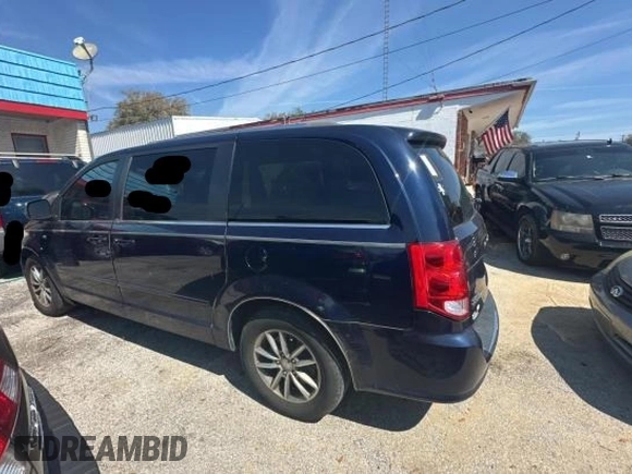 2014 Dodge Grand Caravan SXT with VIN 2C4RDGCG1ER308403, listed as a Copart auction lot 47603045 with 131,847 mi miles and Clean Title. Bid and sale history available at DreamBid. Image 3.