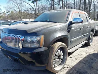 2008 Chevrolet Avalanche LTZ with VIN 3GNEC12J78G240914, listed as a IAAI auction lot 41778672 with 196,734 mi miles. Bid and sale history available at carsss.com. Image 2.