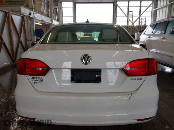 2011 Volkswagen Jetta Sedan SE with VIN 3VWDX7AJ8BM330849, listed as a IAAI auction lot 41972807 with 134,655 mi miles. Bid and sale history available at carsss.com. Image 16.