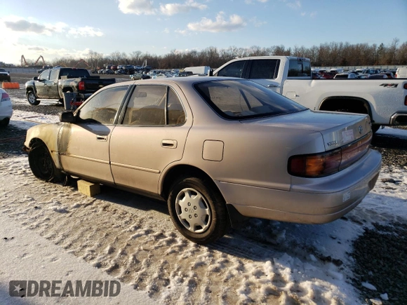 1994 Toyota Camry LE with VIN 4T1SK12E4RU448440, listed as a Copart auction lot 44557205 with 86,871 mi miles and Salvage Title. Bid and sale history available at carsss.com. Image 2.