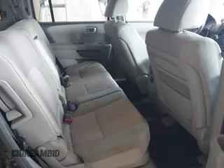 2011 Honda Pilot EX with VIN 5FNYF4H45BB093652, listed as a IAAI auction lot 41872586 with 213,125 mi miles. Bid and sale history available at carsss.com. Image 8.