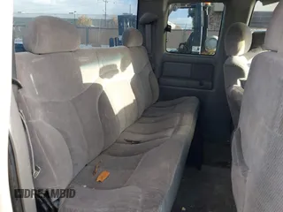 2000 GMC Sierra 1500 SLT with VIN 1GTEC19T6YZ167647, listed as a IAAI auction lot 41097210 with Not Provided miles and . Bid and sale history available at carsss.com. Image 8.