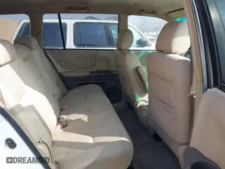 2006 Toyota Highlander w/3rd Row with VIN JTEDP21A460117651, listed as a IAAI auction lot 40618172 with 218,563 mi miles. Bid and sale history available at carsss.com. Image 8.