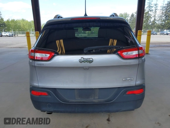 2018 Jeep Cherokee Latitude Plus z VIN 1C4PJLLB9JD573435, wystawiony jako IAAI lot #42163796 z przebiegiem 57 486 mil mil oraz . Historia ofert i sprzedaży dostępna na DreamBid. Obrazek 15.