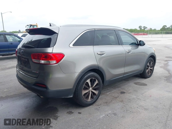 2017 Kia Sorento EX with VIN 5XYPH4A12HG273646, listed as a IAAI auction lot 42443730 with 121,647 mi miles and . Bid and sale history available at DreamBid. Image 4.