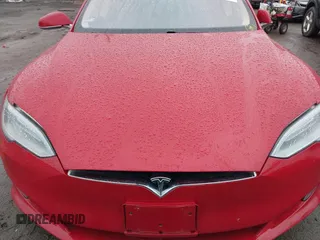 2016 Tesla Model S 90D with VIN 5YJSA1E28GF150889, listed as a IAAI auction lot 41958931 with 24,090 mi miles and . Bid and sale history available at DreamBid. Image 10.