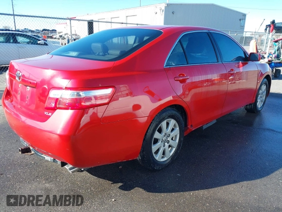 2009 Toyota Camry LE z VIN 4T1BK46K79U083690, wystawiony jako IAAI lot #41811918 z przebiegiem 174 220 mil mil oraz . Historia ofert i sprzedaży dostępna na DreamBid. Obrazek 4.